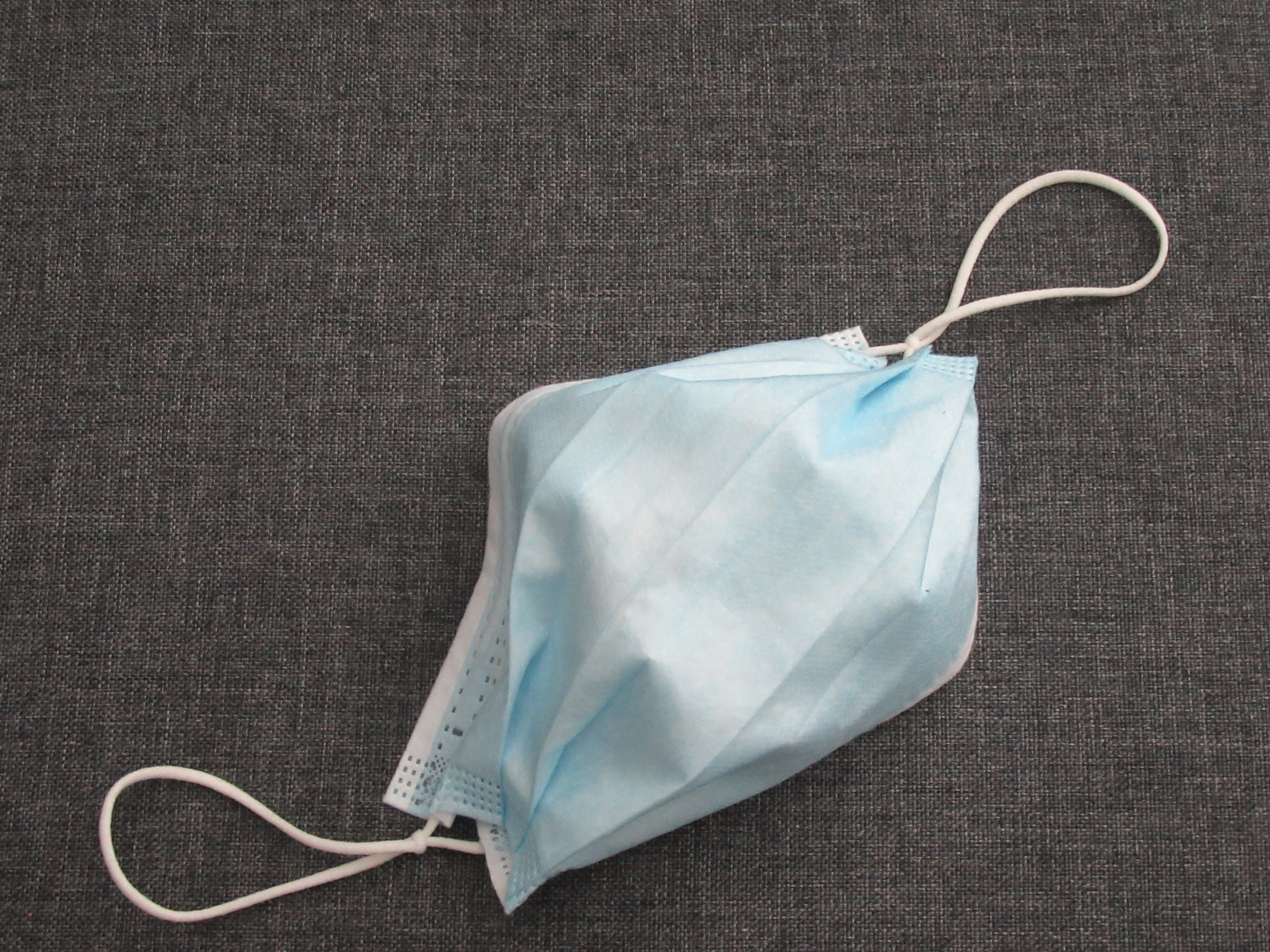 Slip Knot and Tuck Mask Fit