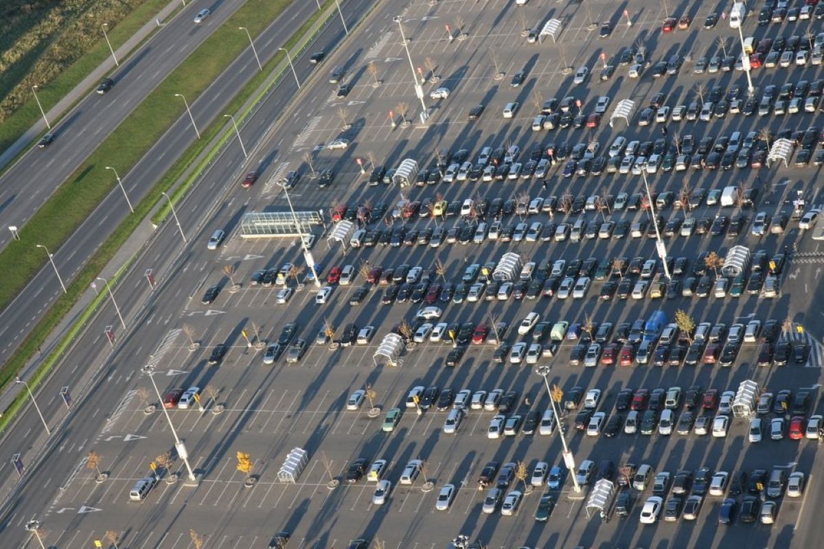 The Kindness of Strangers in a Parking&nbsp;Lot