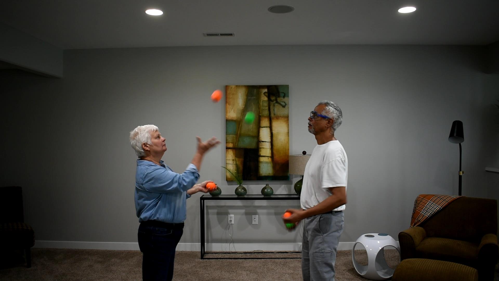 Two Person 5 Ball Passing Jitterbugging&nbsp;Juggling!
