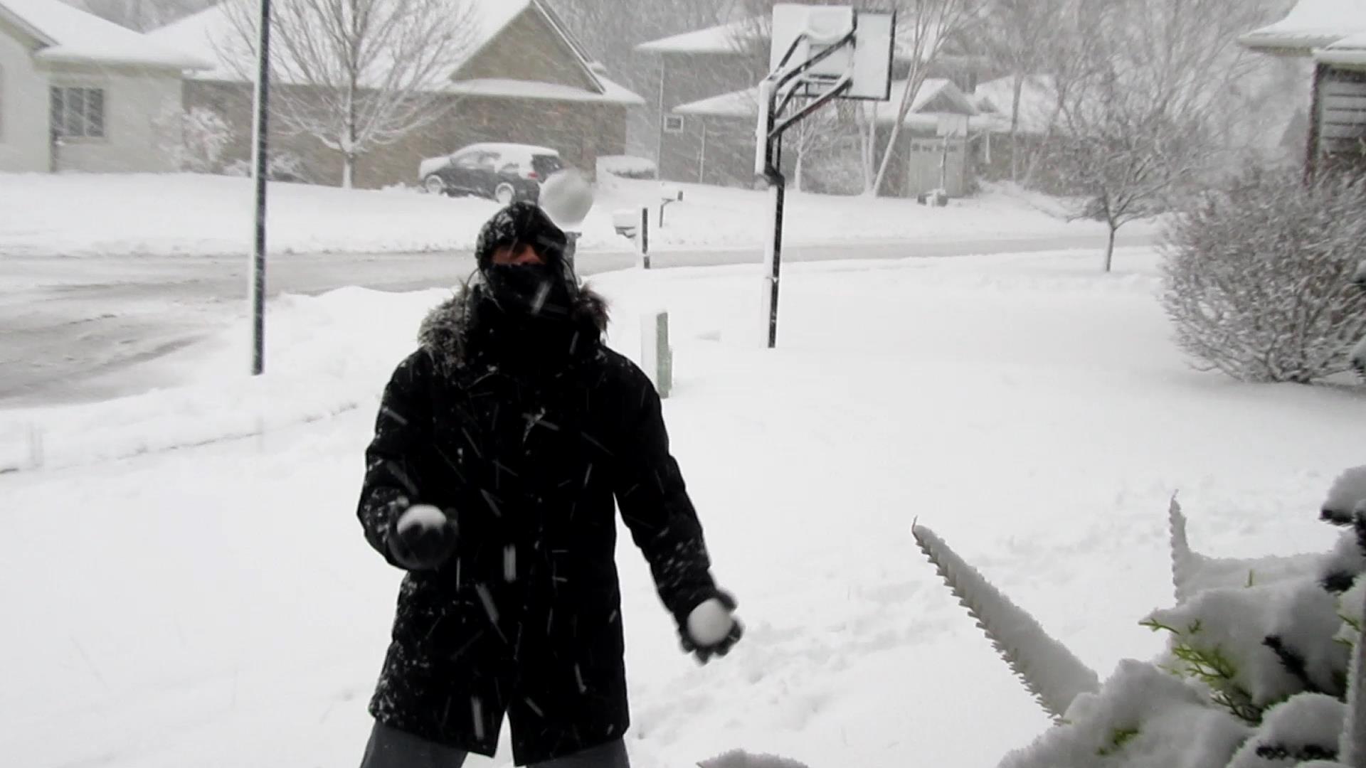 Winter Storm Finn and the One-Eyed Snowball Juggler!