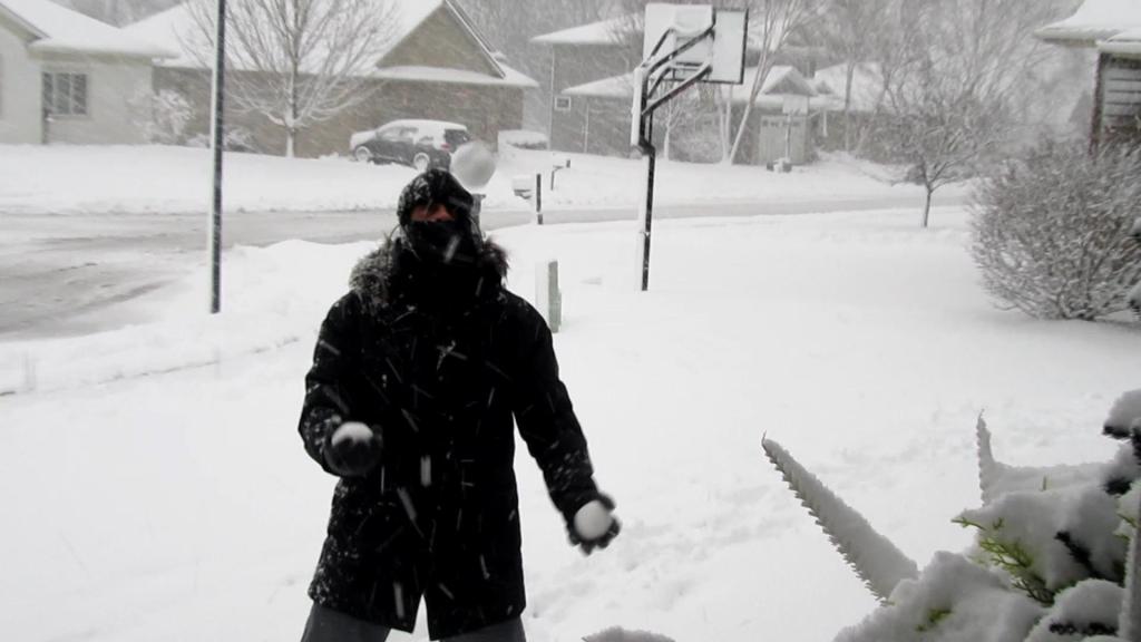 Winter Storm Finn and the One-Eyed Snowball&nbsp;Juggler!