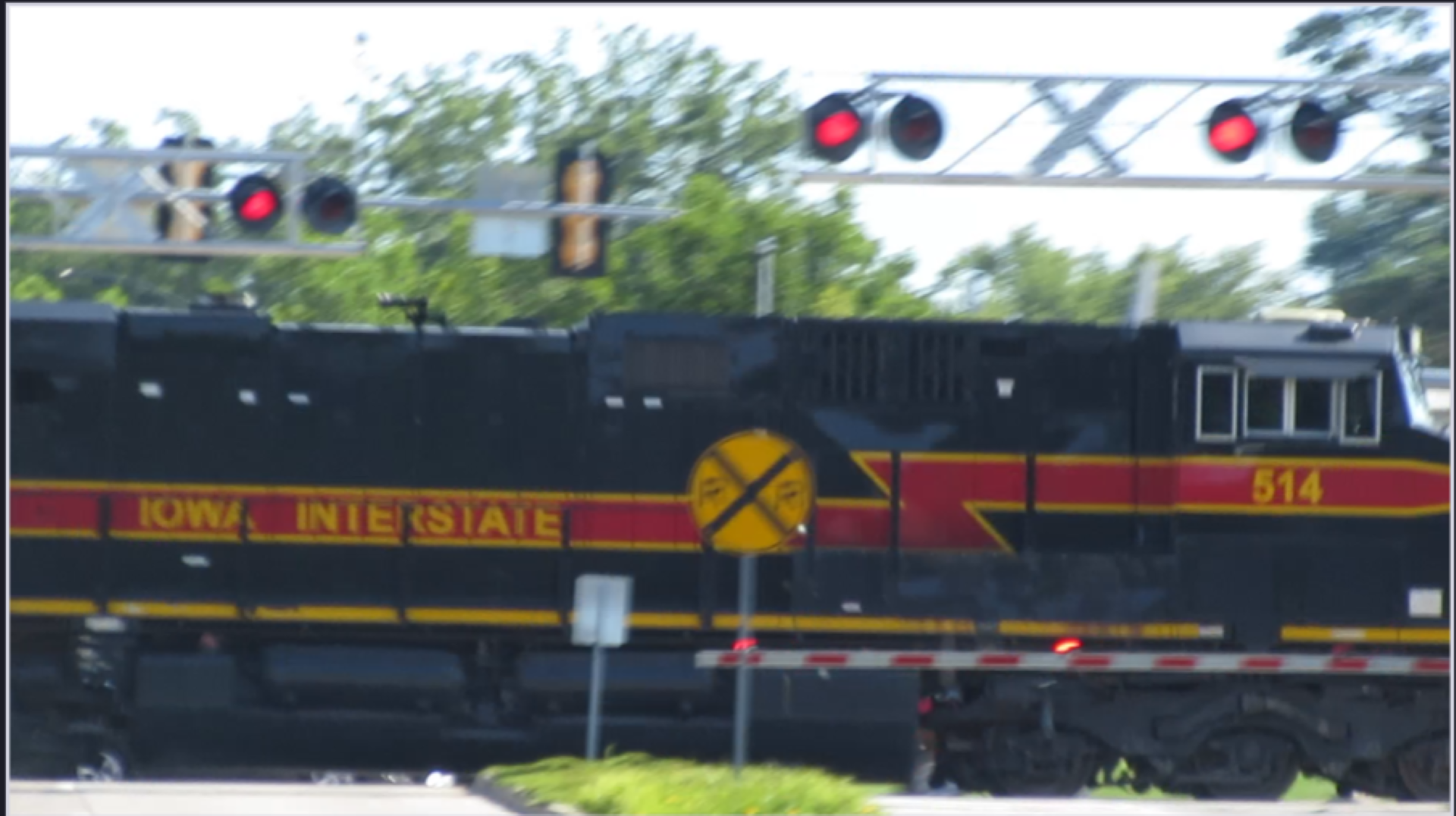 Thoughts as Train Cars Visualization in Mindfulness&nbsp;Meditation