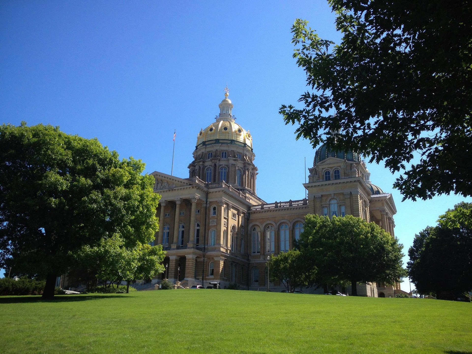 Iowa Governor Reynolds Signs Iowa MAHA Bill Into Law&nbsp;Today