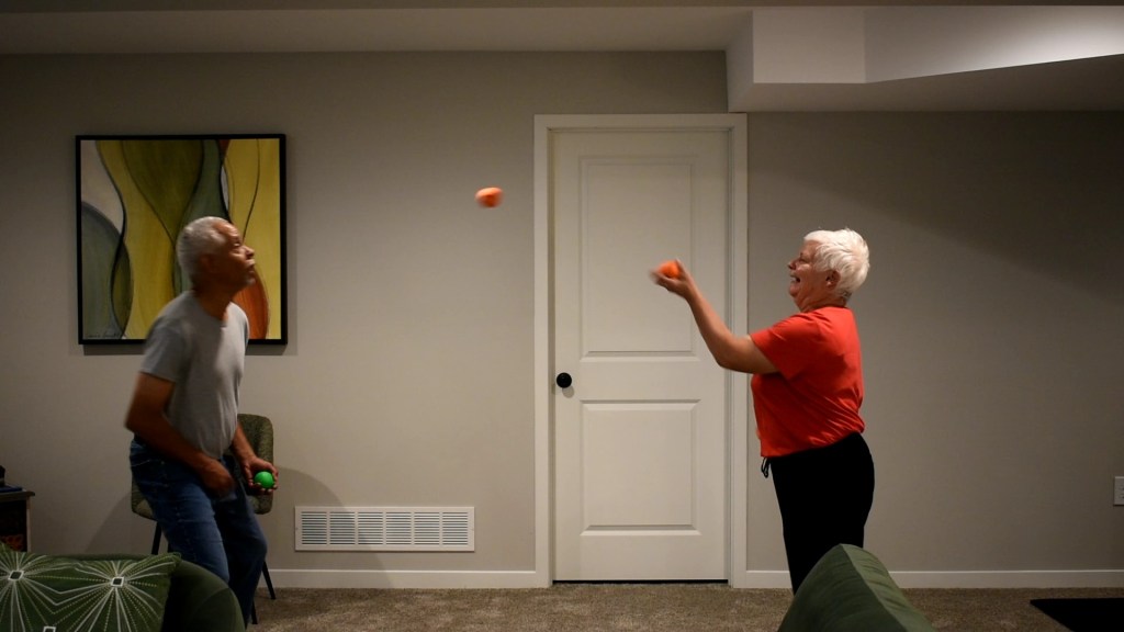 2 Person 5 Ball Pass Juggle Redux!